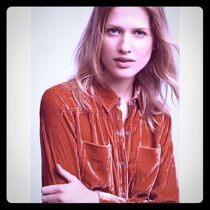 NWOT Anthropologie Holding Horses velvet shirt S
